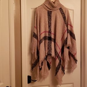 Sweater poncho Burberry pattern